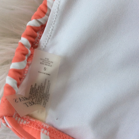 VIctoria’s Secret Circle Bikini - Picture 5 of 6